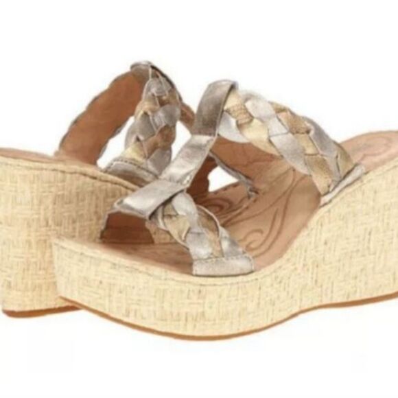 Born Barstow Platform- Metallic Wedge Sandal - Picture 14 of 14